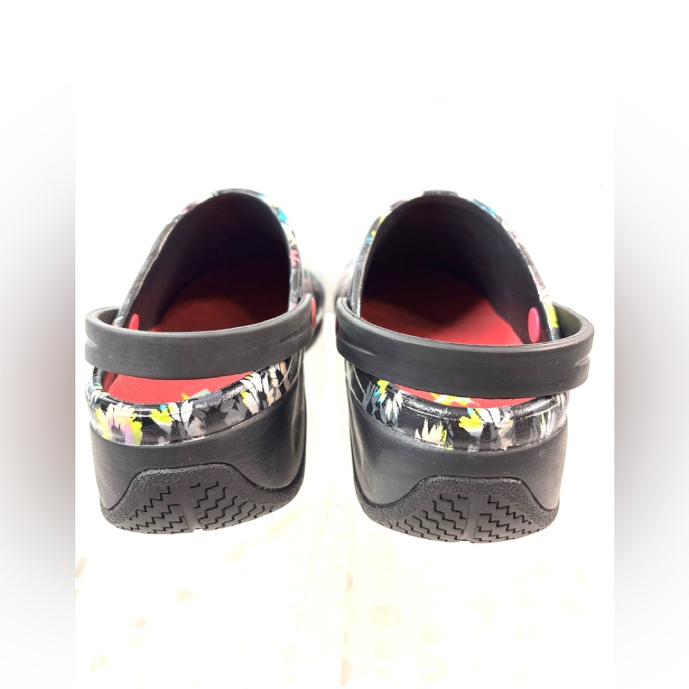 Anywear Slip Resistant 10 Floral Women's Clogs - Picture 4 of 9